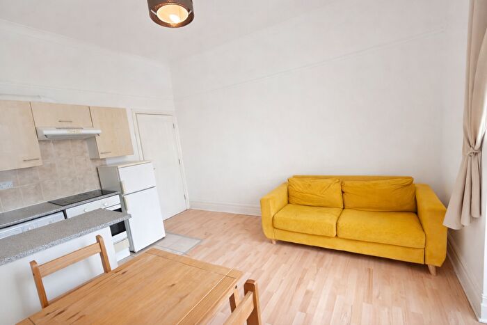 1 Bedroom Apartment To Rent In Glynrhondda Street, Cardiff, CF24