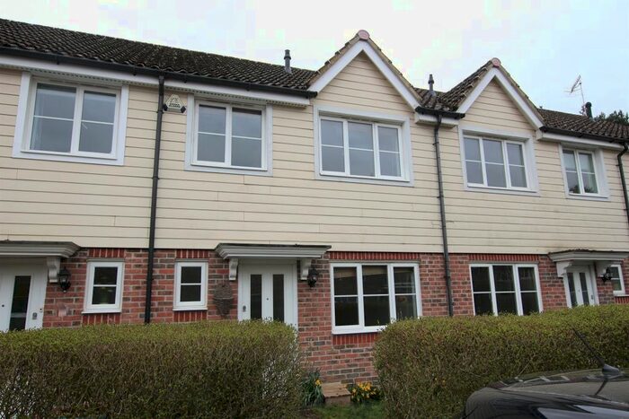 3 Bedroom Terraced House To Rent In Deer Way, Horsham, RH12