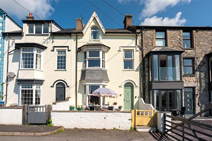 4 Bedroom Terraced House For Sale In Cambrian Terrace, Criccieth, Gwynedd, LL52