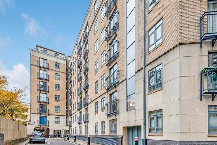 2 Bedroom Flat To Rent In Bridgewater Square, City Of London, EC2Y