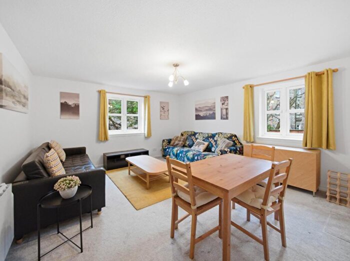 2 Bedroom Flat For Sale In / Tytler Gardens, Abbeyhill, Edinburgh, EH8