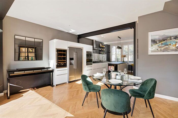 3 Bedroom End Of Terrace House For Sale In Henniker Gardens, East Ham, E6