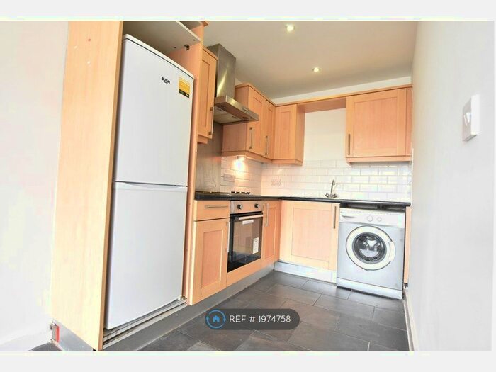 3 Bedroom Flat To Rent In Guildford Street, Luton, LU1