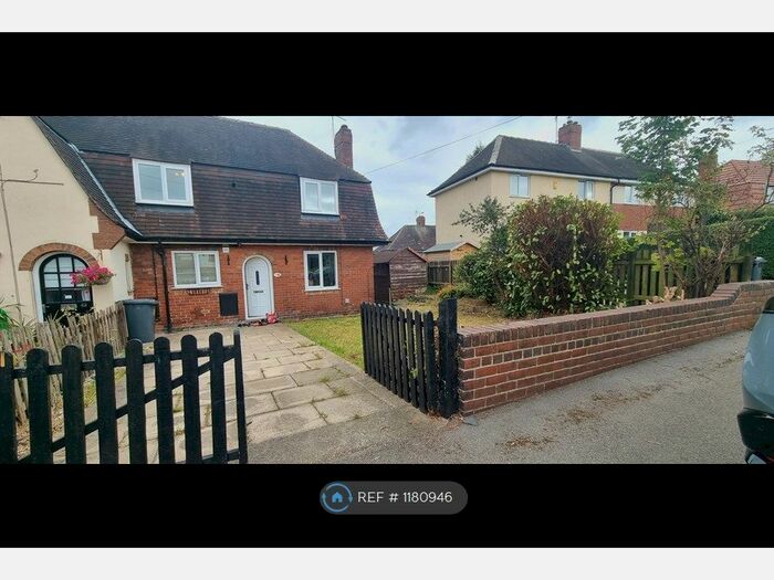 2 Bedroom Terraced House To Rent In Hartley Street, Morley, Leeds, LS27