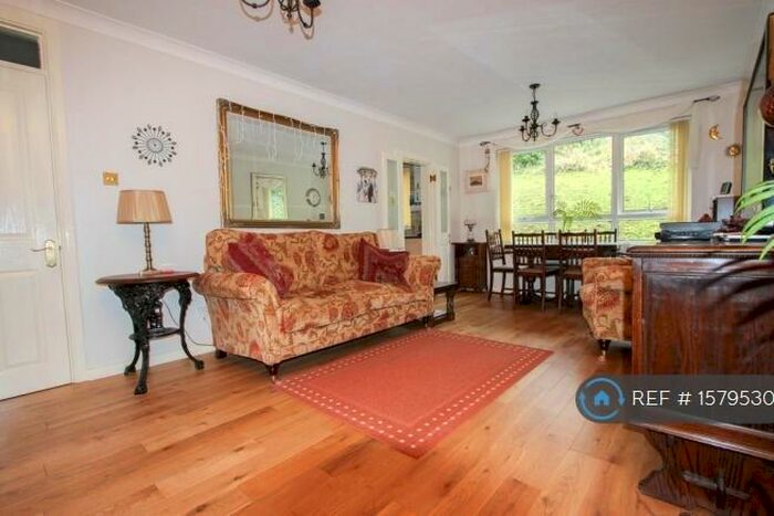 1 Bedroom Flat To Rent In North Drive, Brighton, BN2