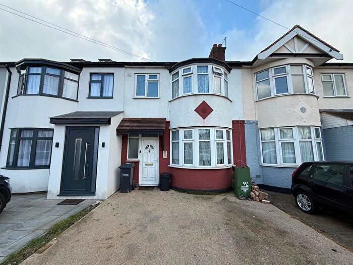 4 Bedroom Terraced House To Rent In Lodge Crescent, Waltham Cross, EN8