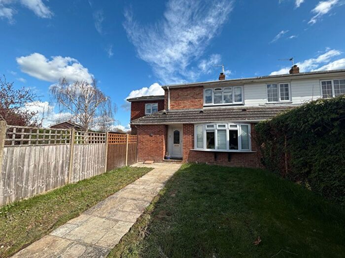 4 Bedroom Semi Detached House For Sale In Staplehurst, Kent, TN12