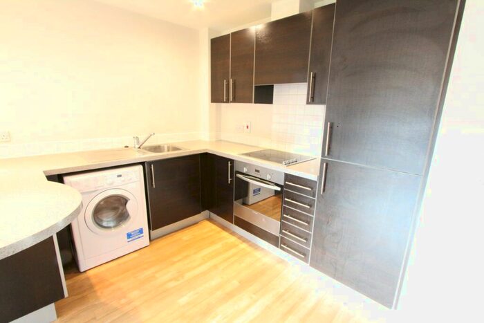 2 Bedroom Flat To Rent In Marshall Road, Banbury, Oxon, OX16