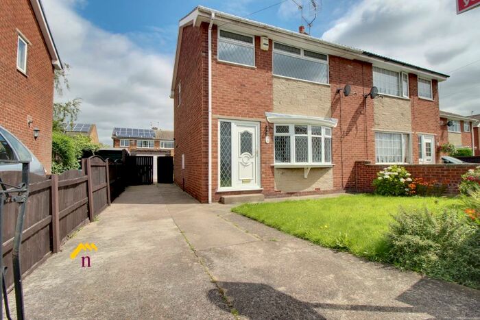 3 Bedroom Semi-Detached House To Rent In Birchwood Close, Thorne, DN8