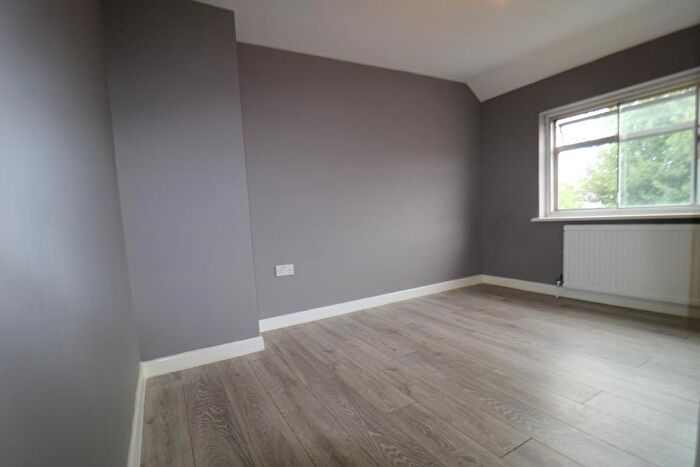 Studio To Rent In Lytton Avenue, Enfield, EN3