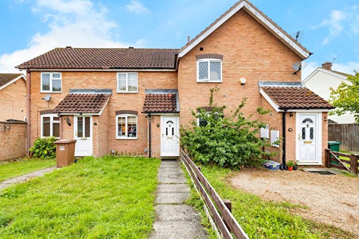 1 Bedroom Terraced House For Sale In Burnley Close, Watford, WD19