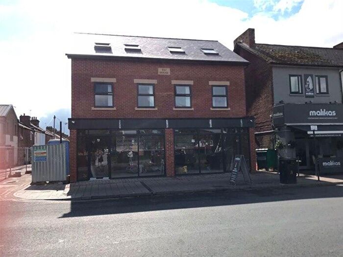 1 Bedroom House To Rent In - Unit, Taj House, - Cowley Road, OX4