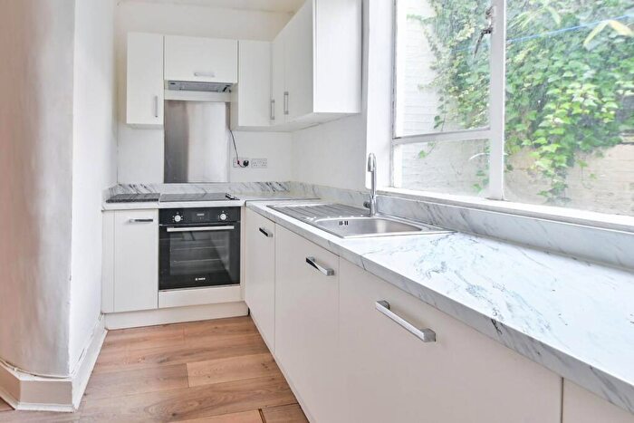 1 Bedroom Flat For Sale In Mildmay Grove South, Islington, London, N1