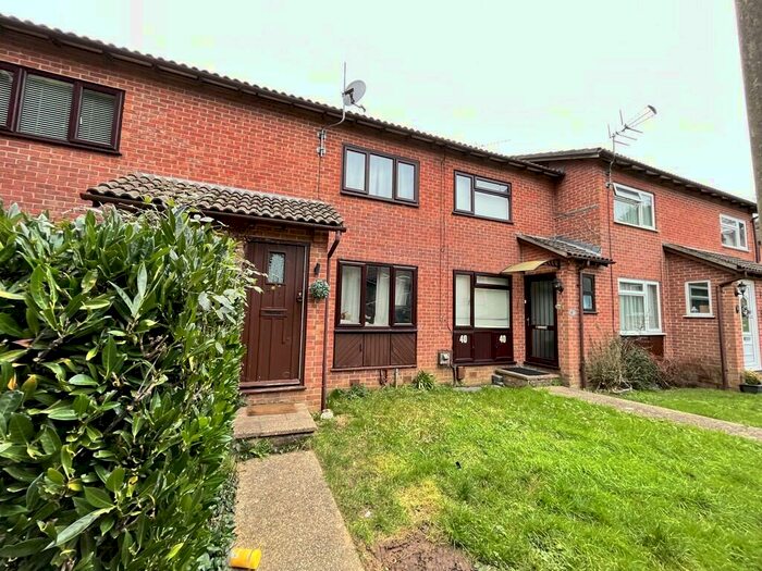 2 Bedroom Terraced House To Rent In Lombardy Rise, Waterlooville, PO7