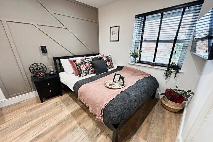 Studio To Rent In Lawford Road, Rugby, CV21