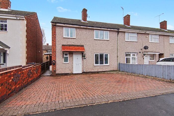 3 Bedroom End Of Terrace House For Sale In Newcomen Road, Bedworth, CV12