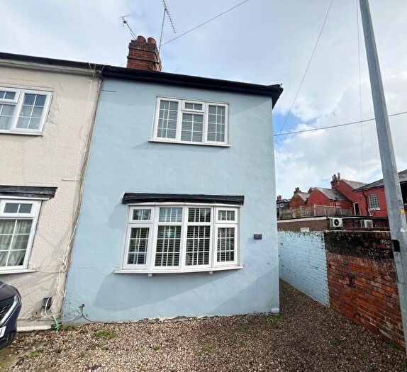 3 Bedroom Semi-Detached House To Rent In Lower Weybourne Lane, Badshot Lea, Farnham, Surrey, GU9