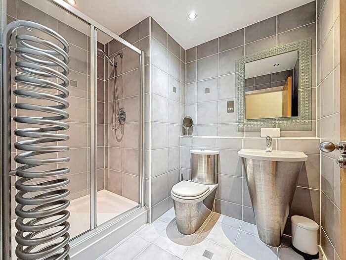 1 Bedroom Flat To Rent In Altolusso, Bute Terrace, Cardiff City Centre, CF10