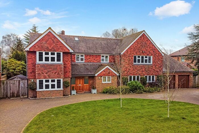 5 Bedroom Detached House For Sale In The Uplands, Harpenden, Hertfordshire, AL5