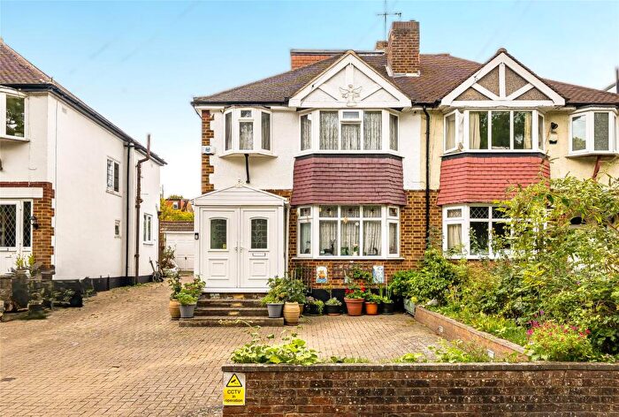 3 Bedroom Semi Detached House For Sale In Worcester Park Road, Worcester Park, Surrey, KT4