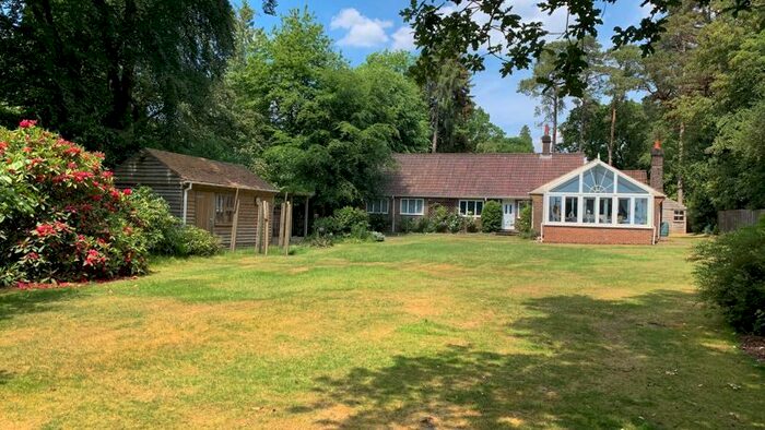 4 Bedroom Bungalow For Sale In Ladygate Drive, Grayshott, Hindhead, GU26