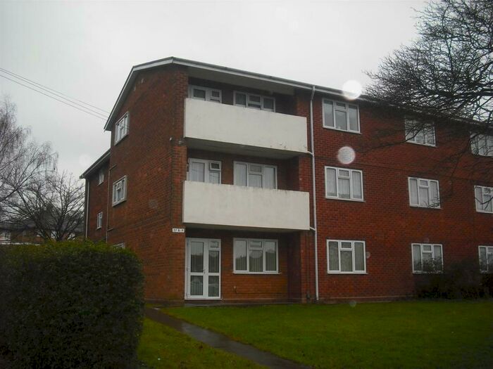 2 Bedroom House To Rent In New Farm Road, Stourbridge, DY9