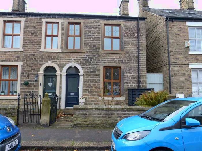 2 Bedroom Semi-Detached House To Rent In Pikes Lane, Glossop, SK13