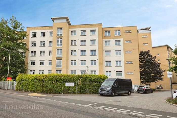 2 Bedroom Flat For Sale In The Meridian Kenavon Drive, Reading, RG1