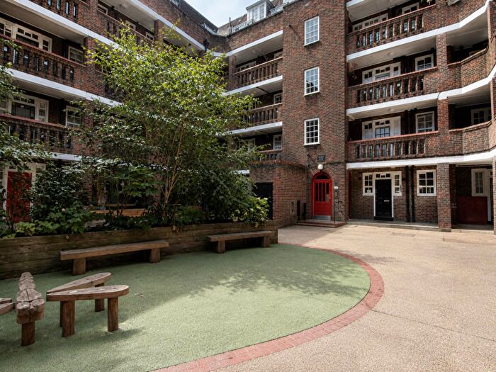 2 Bedroom Flat For Sale In Teale Street, London, E2
