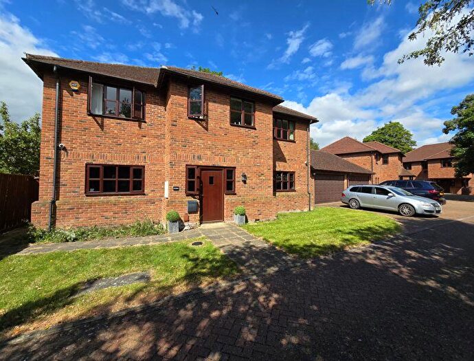 5 Bedroom Detached House To Rent In Broadway, Peterborough, PE1