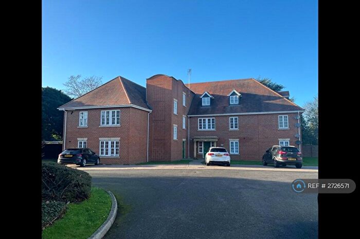 2 Bedroom Flat To Rent In Wheatstone Close, Slough, SL3