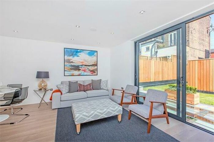 3 Bedroom End Of Terrace House To Rent In Mayfair Mews, Balham Grove, SW12