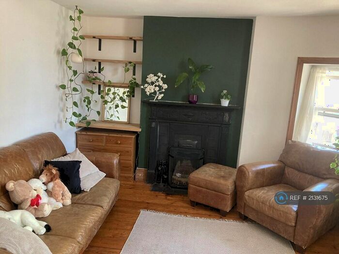 1 Bedroom Flat To Rent In Poole Road, Bournemouth, BH4