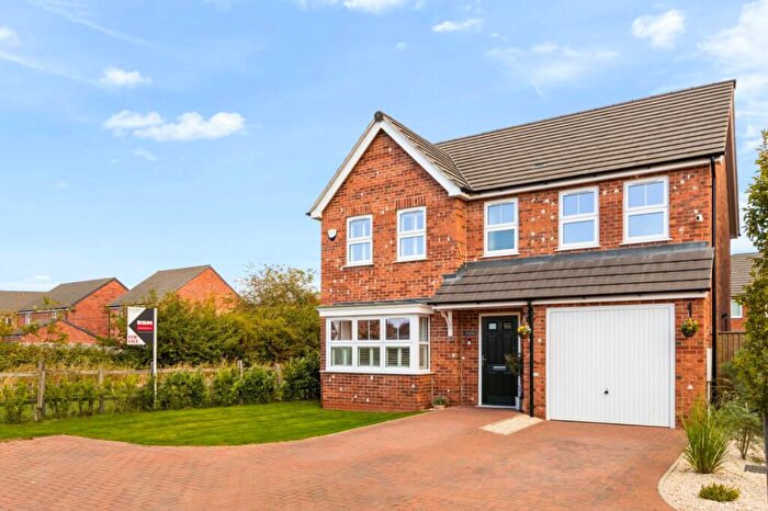 4 Bedroom Detached House For Sale In Bramley Close, Grimsby, DN33