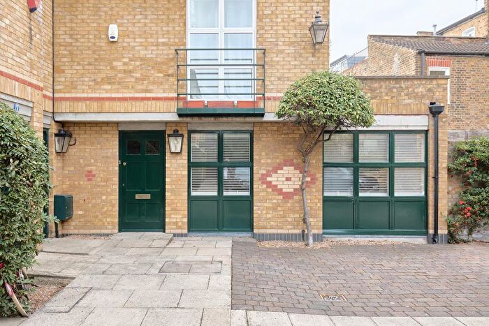 1 Bedroom End Terrace House For Sale In Gowan Avenue, Fulham, SW6