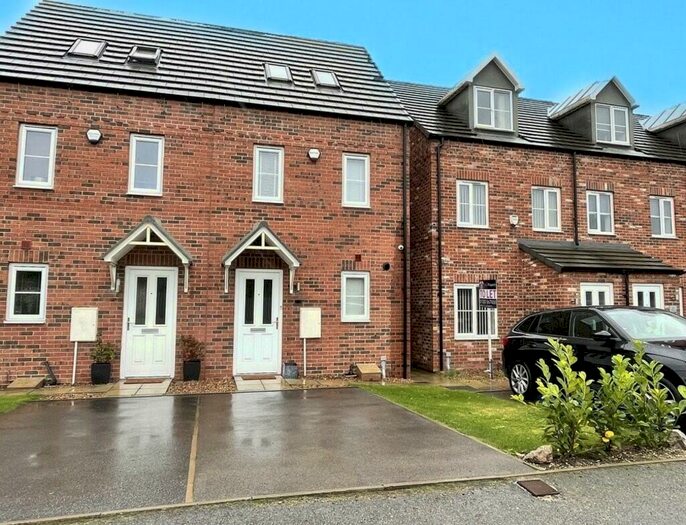 3 Bedroom Semi-Detached House To Rent In Cammidge Way, Bessacarr, Doncaster, DN4