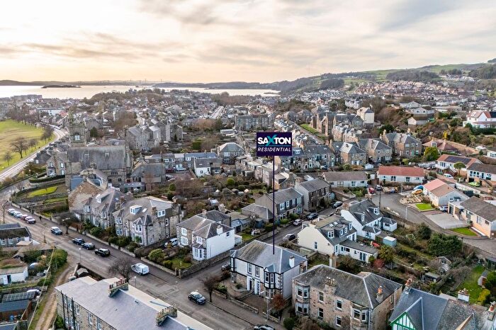 4 Bedroom Semi-Detached House For Sale In Kirkbank Road, Burntisland, KY3