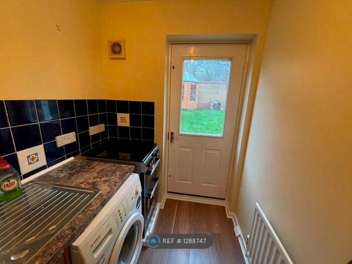 Studio To Rent In Thornton Drive, Colchester CO4