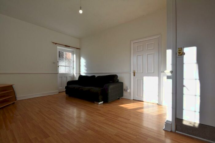 1 Bedroom Property To Rent In Kingsway, Chalfont St. Peter, Gerrards Cross, SL9