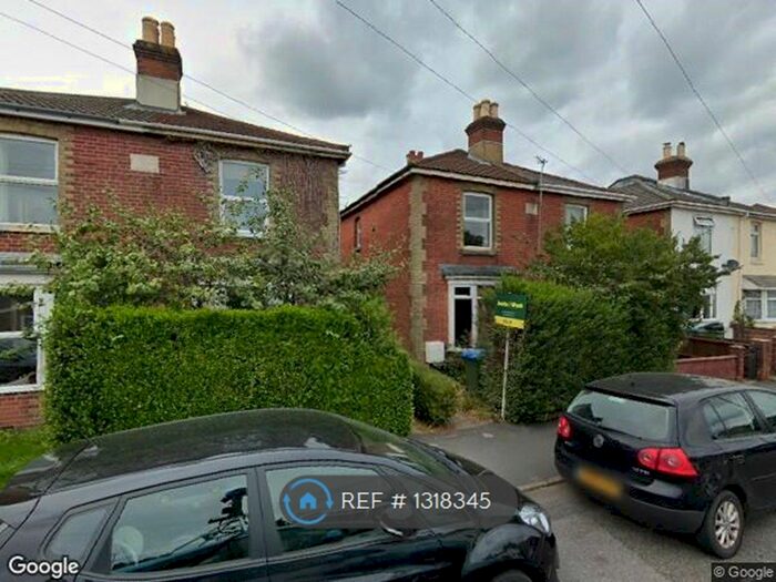 2 Bedroom Semi-Detached House To Rent In Tremona Road, Southampton SO16