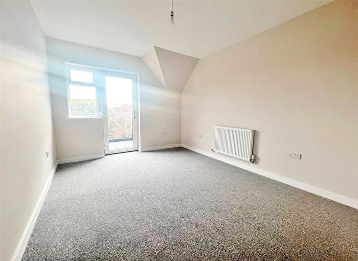 1 Bedroom Flat To Rent In Victoria Drive, Bognor Regis, West Sussex, PO21