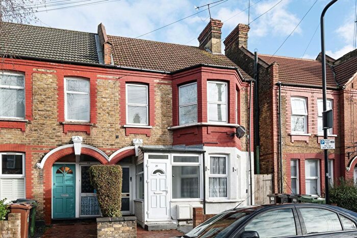 2 Bedroom Flat To Rent In Morieux Road, Leyton, London, E10