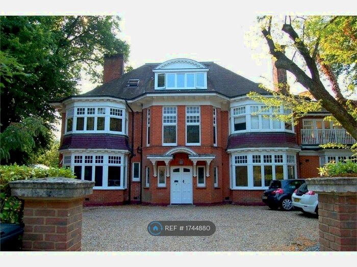 2 Bedroom Flat To Rent In Woodfalls, Bournemouth, BH2