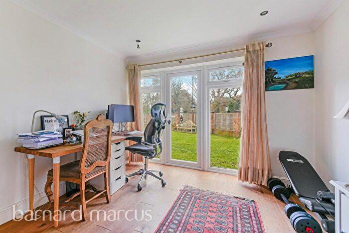 5 Bedroom Detached House For Sale In Deepdene Avenue, Croydon, CR0