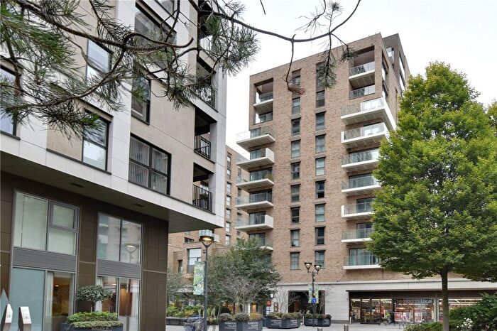 2 Bedroom Flat For Sale In Pegler Square, Kidbrooke Village, London, SE3