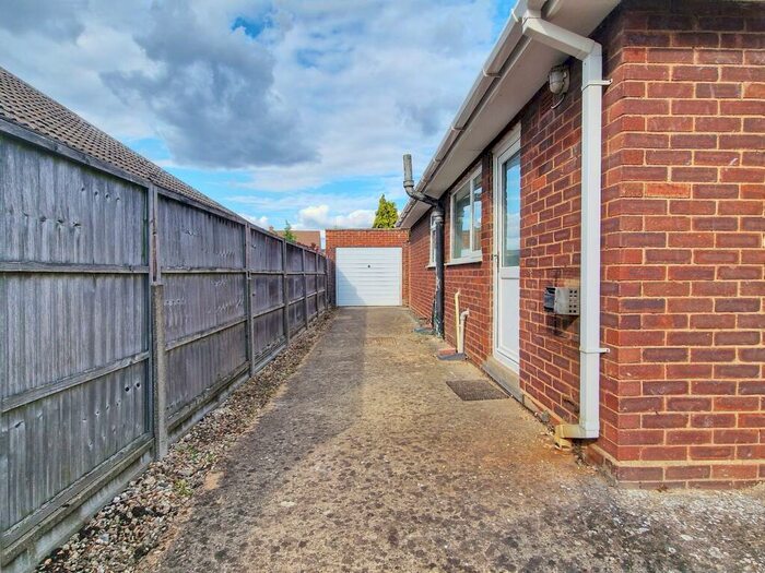 2 Bedroom Bungalow For Sale In Bedford Road, Houghton Conquest