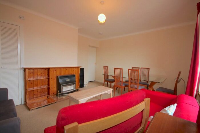 2 Bedroom Flat To Rent In Rankin Avenue, Newington, Edinburgh, EH9