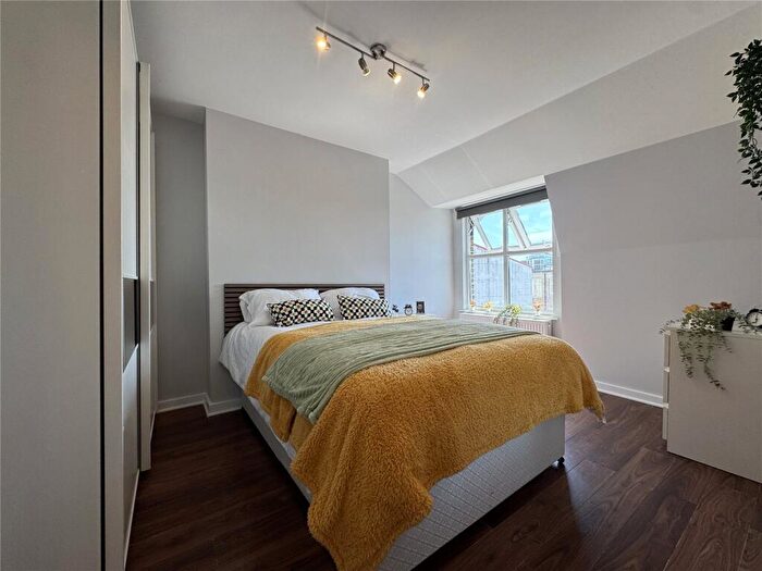 1 Bedroom Flat To Rent In Church Street, London, EN2