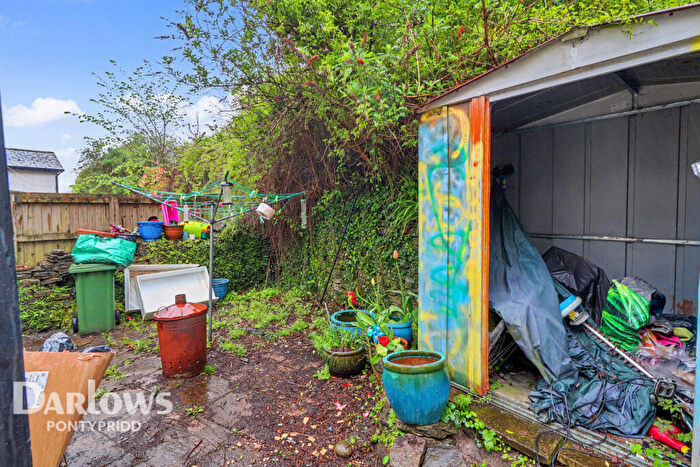 3 Bedroom End Of Terrace House For Sale In Berw Road, Pontypridd, CF37