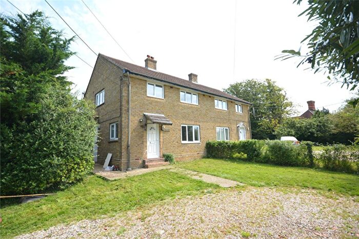 3 Bedroom Semi-Detached House To Rent In Hillcrest, Chignal Smealey, CM1